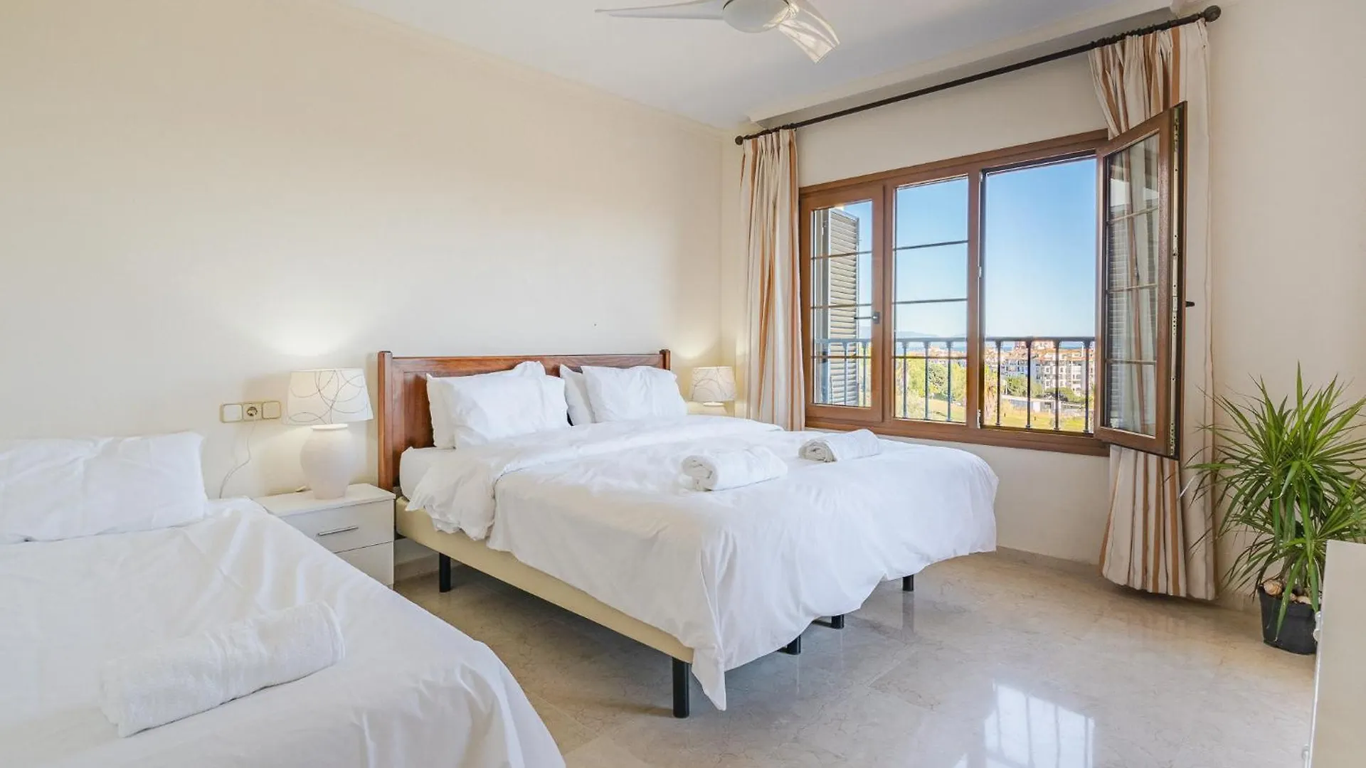 شقة 26 Front Row Penthouse Golf And Sea Views Manilva Duquesa Andalusia