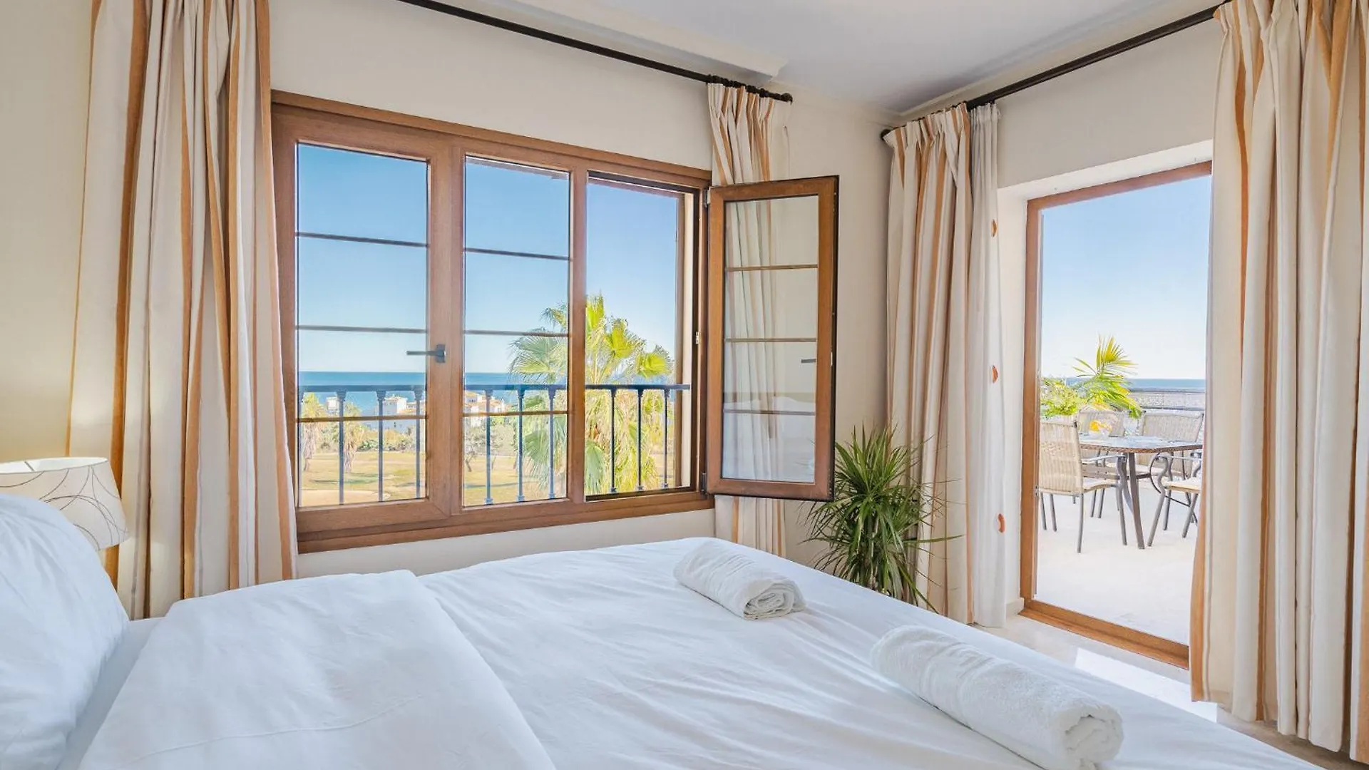 شقة 26 Front Row Penthouse Golf And Sea Views Manilva Duquesa Andalusia