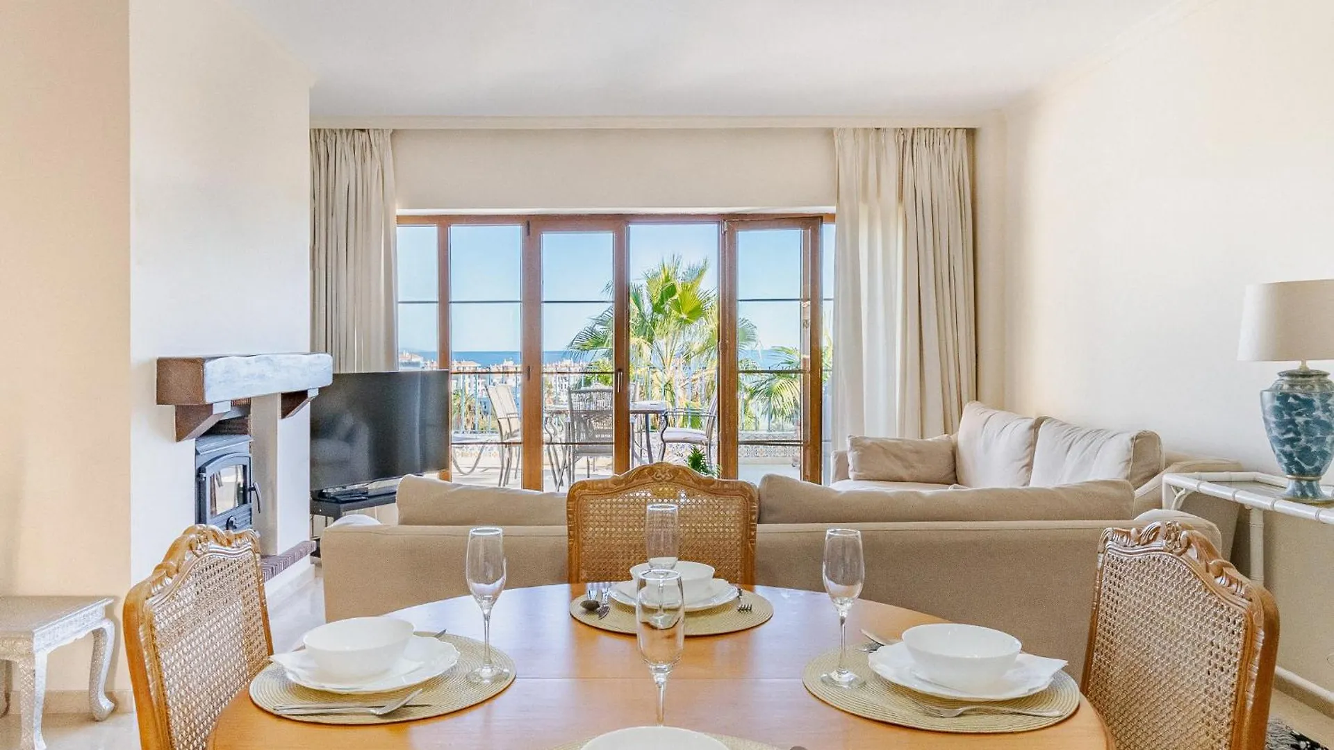 شقة 26 Front Row Penthouse Golf And Sea Views Manilva Duquesa Andalusia إسبانيا